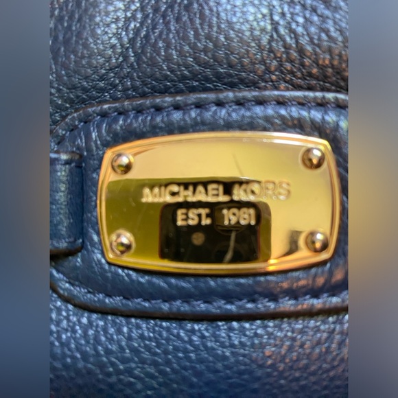 EUC Michael Kors Crossbody Bag - Picture 11 of 15